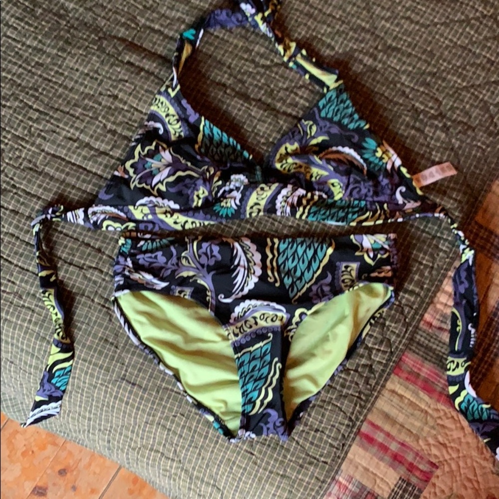 Women’s swim